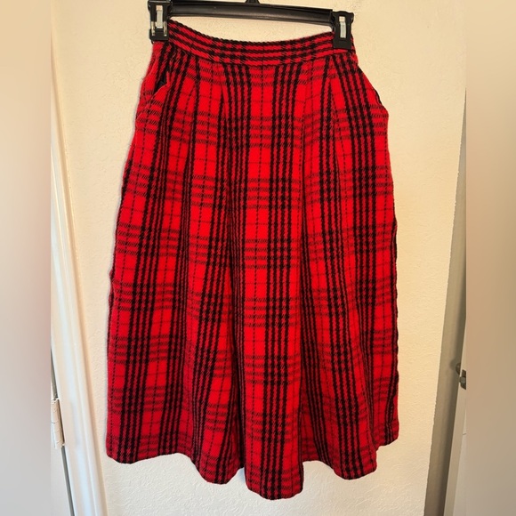 CHRISTIAN DIOR Separates Vintage Pure Wool Red Plaid Midi Skirt Womens 6 Pleated - Picture 1 of 7